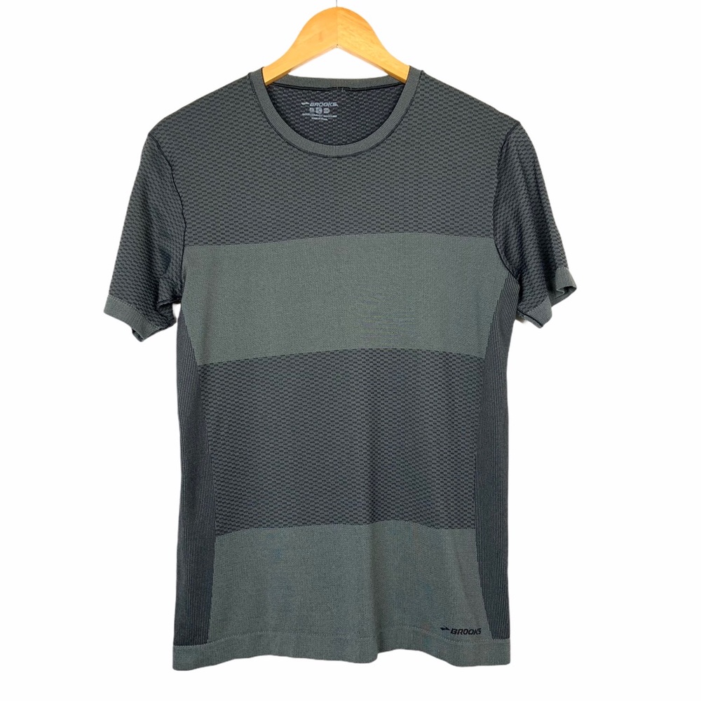 Brooks Streaker Running Shirt Gray Short Sleeve Sz